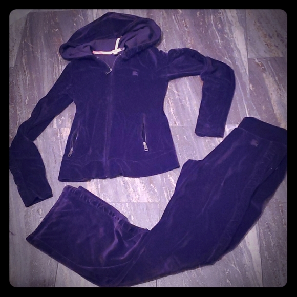 Authentic Burberry Velour Outfit 😍